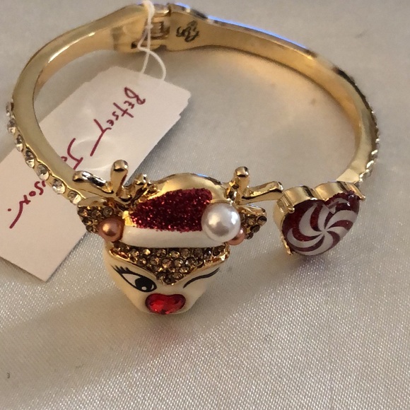 Betsey Johnson Jingle Bell Bling Reindeer Winking & Candy Heart Bangle NWT - Picture 13 of 16